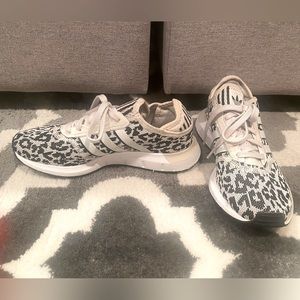 Addidas leopard sneaker, size 6